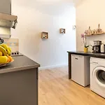 Air-Conditioned Flat With Terrace - Private & Independent - Lourdes
