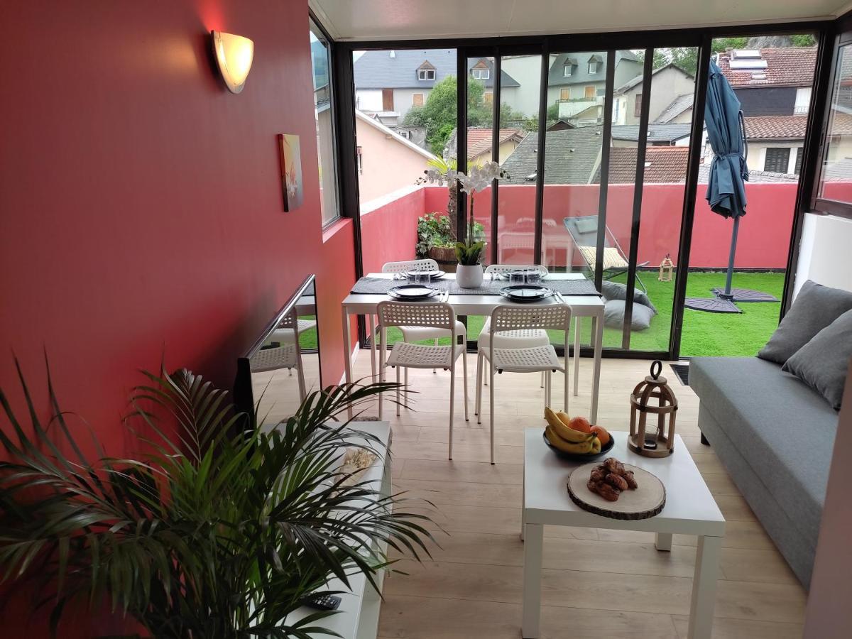 Appartamento Air-conditioned Flat With Terrace - Private & Independent - Lourdes